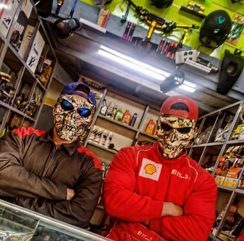 Doctor Biker Team in Workshop